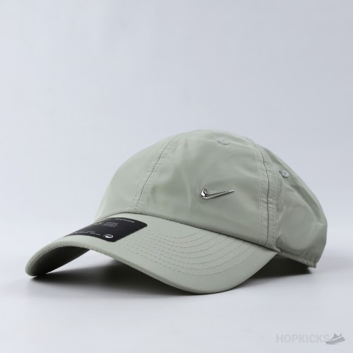 Nike Sportswear Heritage 86 Cap – Pale Vanilla / Metallic Silver