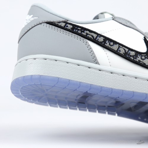 Jordan 1 x Dior Retro Low (Premium Plus Batch)