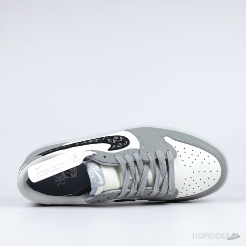 Jordan 1 x Dior Retro Low (Dot Perfect) Jordan 1 x Dior Retro Low (Dot Perfect)