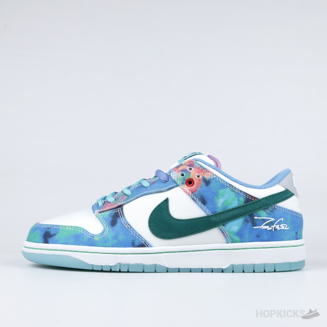 aqua colored nikes