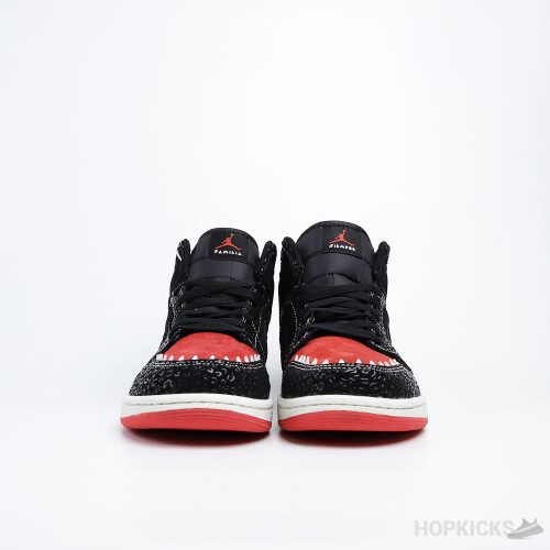 Air Jordan 1 Mid SE Siempre Familia