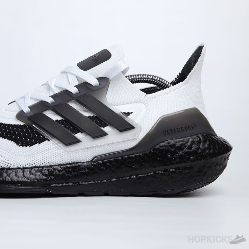 Ultra boost 21 Black & White