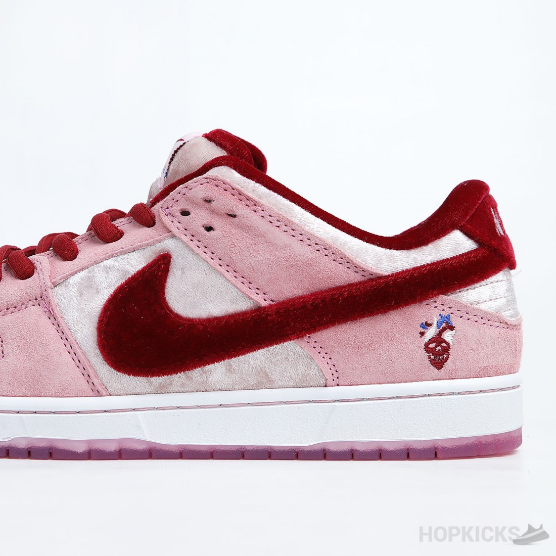 SB Dunk Low Strange Love Skateboards