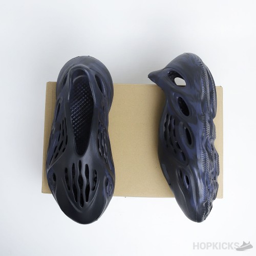 Yeezy Foam RNNR Mineral Blue
