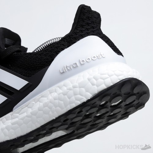 Ultra Boost 4.0 Show Your Stripes Black