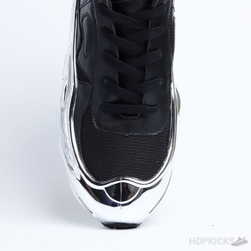 Ozweego Raf Simons Core Black Silver Metallic