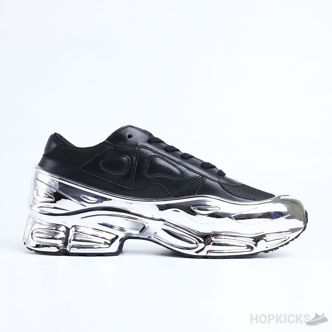 Ozweego Raf Simons Core Black Silver Metallic