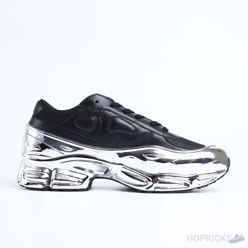 Ozweego Raf Simons Core Black Silver Metallic