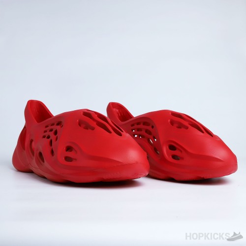 Yeezy Foam RNNR Vermillion